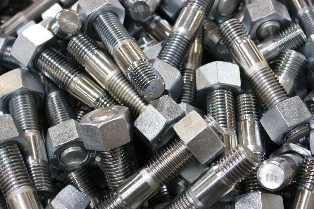 What Are SAE Bolts?