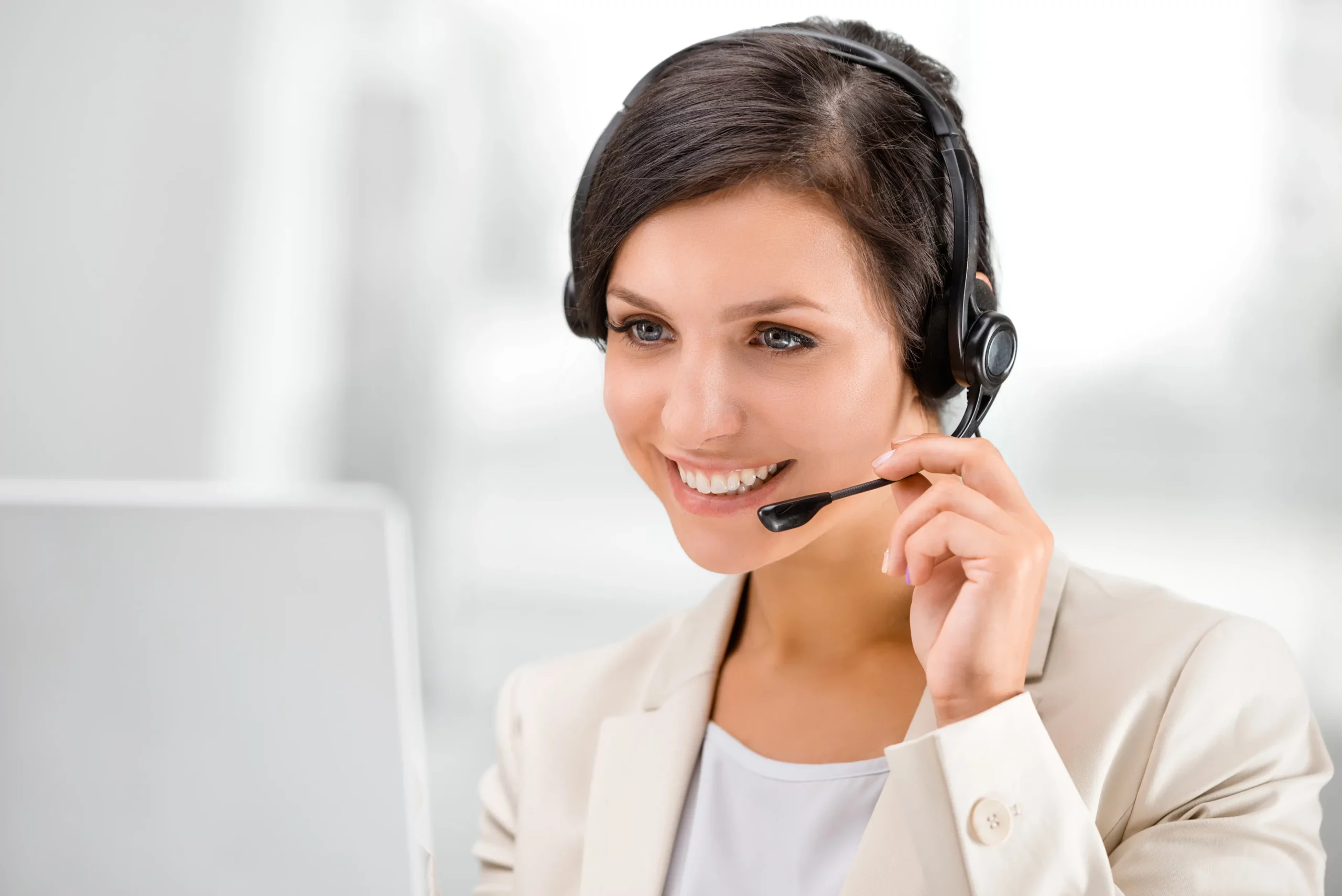 The Benefits of Using a Remote Receptionist